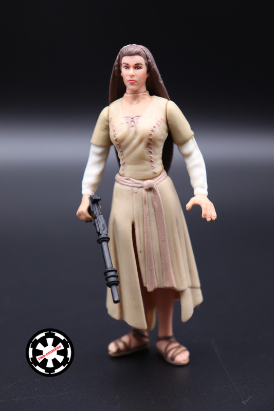 Princess Leia Organa (Ewok Celebration Outfit) Star Wars Power Of The Force 2 1997
