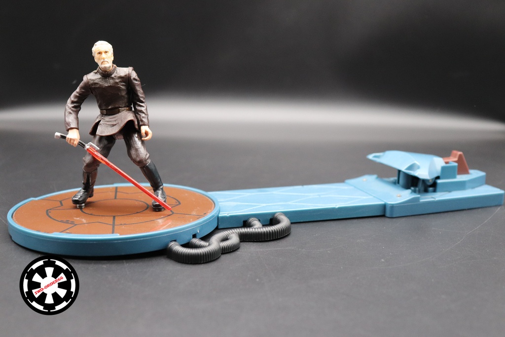 Count Dooku (with Force-Flipping Attack!) Star Wars SAGA 2002