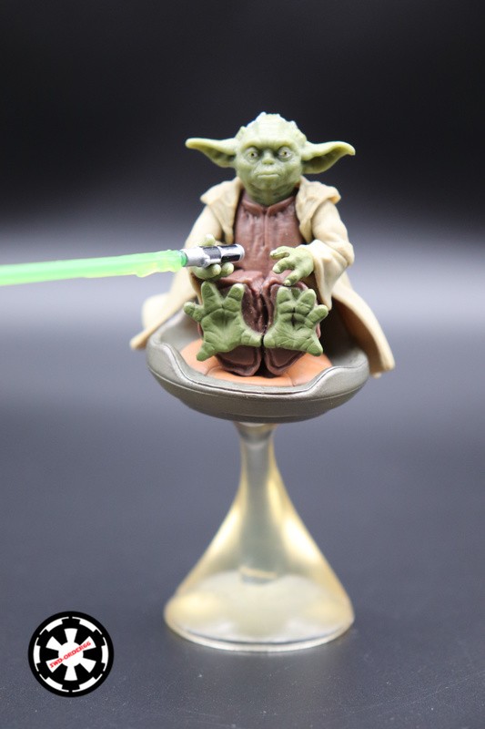 Yoda Padawan Lightsaber Training Star Wars Saga 2003