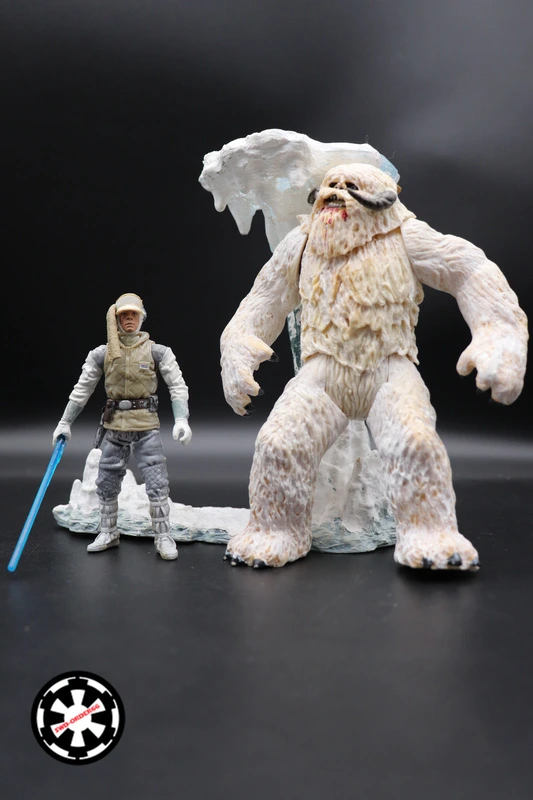 Luke Skywalker & Wampa (Hoth Attack) Star Wars Saga 2004 Custom