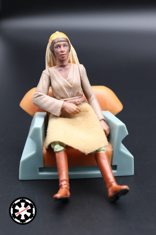 Adi Gallia Jedi Council Star Wars Original Trilogy Collection 2004